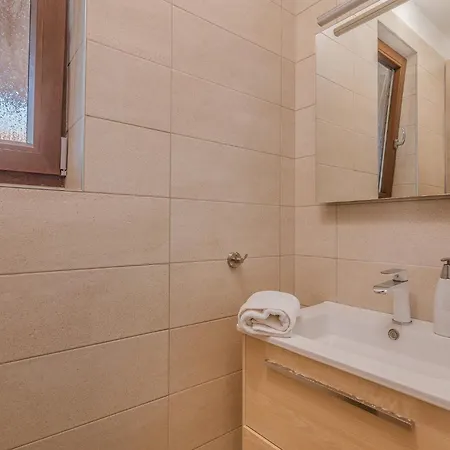 Cecilia Apartmán Brusici